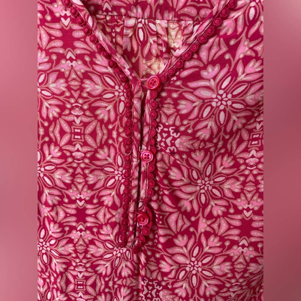 Como Vintage women’s long sleeve top. - Picture 3 of 4